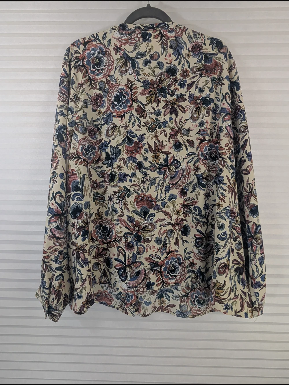 A MTL 1980 Floral V-Neck Blouse | Coastal Grandmother | 70s Boho | 2X - Picture 4 of 5